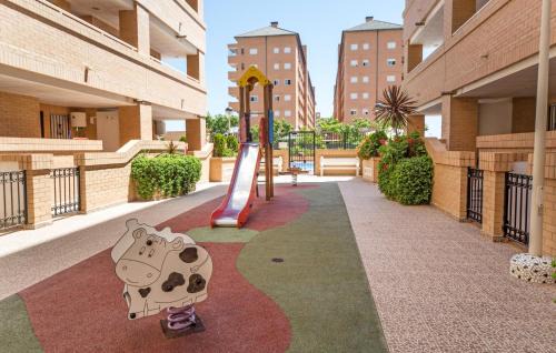 Cabanes Apartamento | Awesome Apartment In Torre La Sal