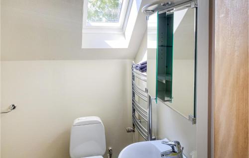 Oskarshamn Municipality Apartamento | Awesome Apartment In Fårbo With Wifi