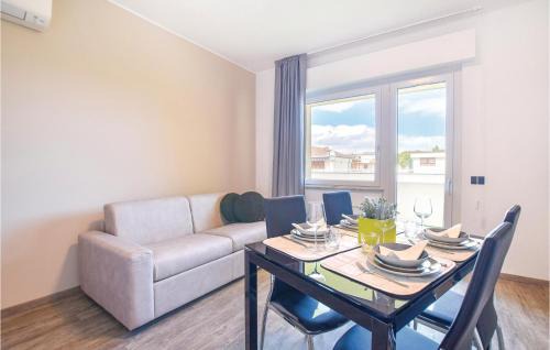 Casabianca di Fermo Apartamento | Awesome Apartment In Lido Di Fermo