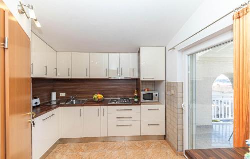 Kastel Sucurac Apartamento | Awesome Apartment In Kastel Sucurac