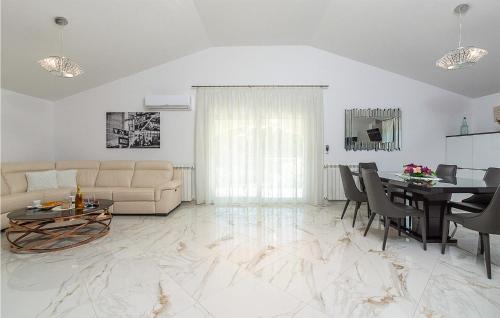 Kastel Apartamento | Awesome apartment in Kastel with 2 Bedrooms and WiFi