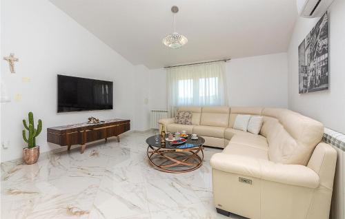 Kastel Apartamento | Awesome apartment in Kastel with 2 Bedrooms and WiFi
