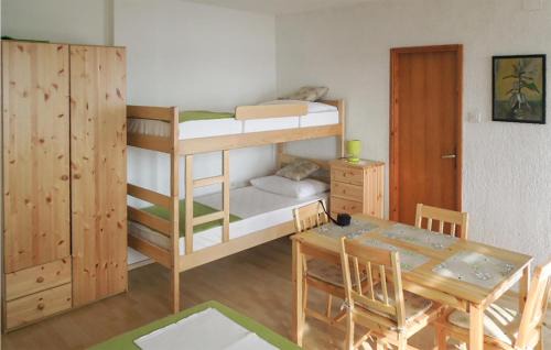 Martinscica Apartamento | Awesome Apartment In Martinscica With Kitchen
