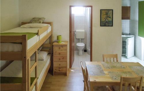 Martinscica Apartamento | Awesome Apartment In Martinscica With Kitchen