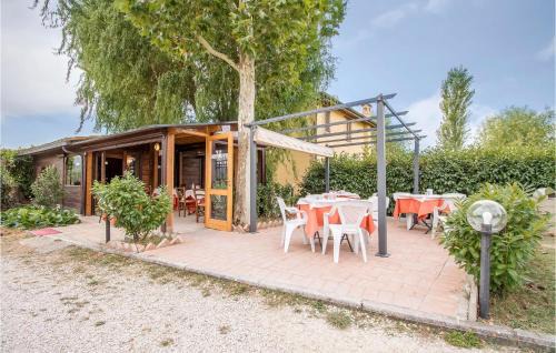 Collesanto Apartamento | Awesome Apartment In Magione With Wifi