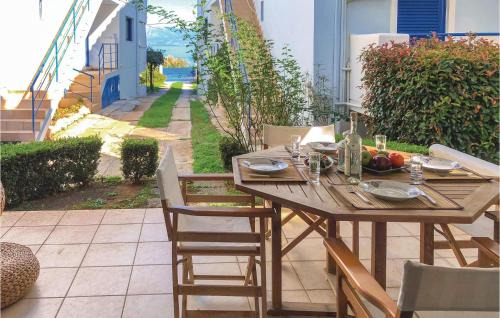 Kato Diminio Apartamento | Awesome Apartment In Melissi Korinthia