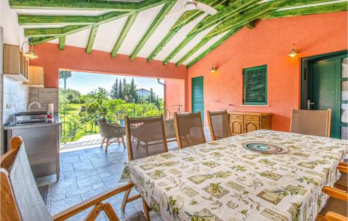 Piran Apartamento | Awesome Apartment In Portoroz With 3 Bedrooms, Sauna And Wifi