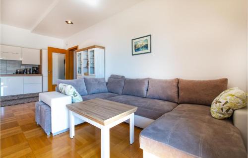 Piran Apartamento | Awesome Apartment In Portoroz With 3 Bedrooms, Sauna And Wifi