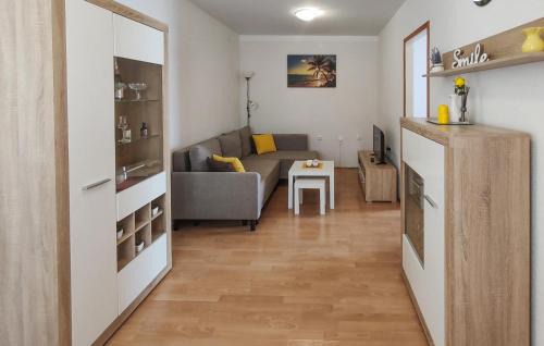 Stara Baska Apartamento | Awesome Apartment In Stara Baska With House Sea View