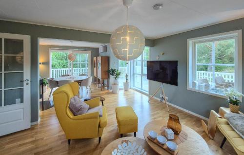 Tysnes Casa | Awesome Apartment In Uggdal With Wifi