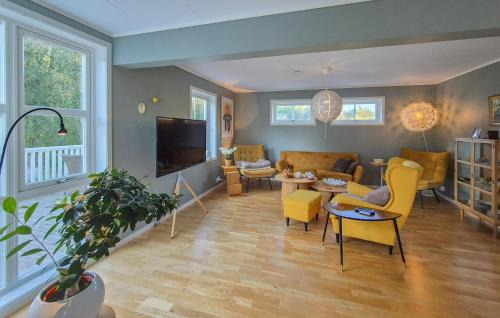 Tysnes Casa | Awesome Apartment In Uggdal With Wifi