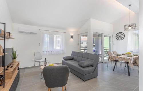 Vrbnik Apartamento | Awesome Apartment In Vrbnik With Wifi