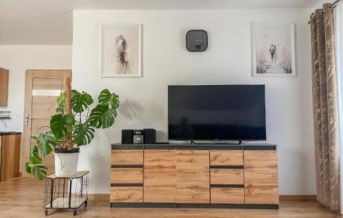 Wolsztyn Apartamento | Awesome Apartment In Wilcze With Wifi
