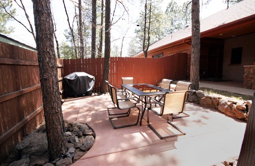 Cherry Hill Casa | Impresionante Custom-construido Guesthouse En Quiet Downtown Ubicación
