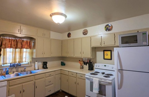 Central Oklahoma City Casa | Awesome, darling 2 bedroom with fenced backyard