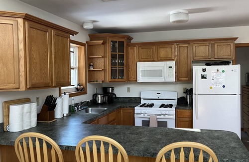 Pocono Lake Chalet De Esquí | Totalmente equipado Arrowhead Lake Chalet - ¡Pregunte ahora para obtener descuentos especiales!