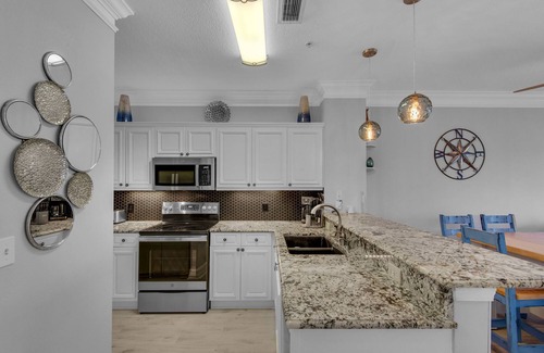 Frangista Beach Condominio | Awesome Ground Floor Condo, Steps From Beach, Heated Pool & Spa! Pet Friendly!