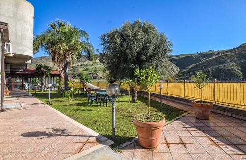 Melito di Porto Salvo Casa | Impresionante casa en Melito di Porto.