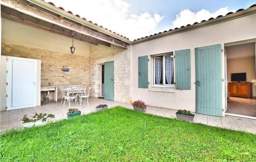 Saint-Pierre-d'Oleron Casa | Awesome Home In Saint-Pierre-D'oléron