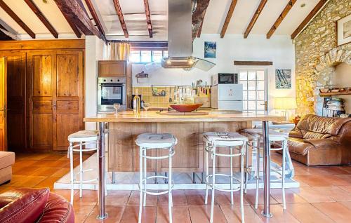 Gageac-et-Rouillac Casa | Awesome Home In Gageac-Et-Rouillac