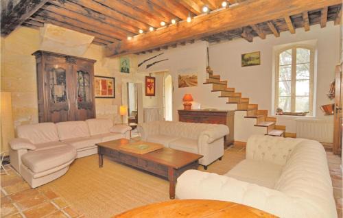 Albaron Casa | Awesome Home In Arles