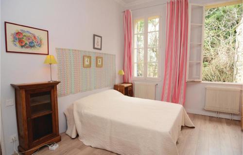 Albaron Casa | Awesome Home In Arles