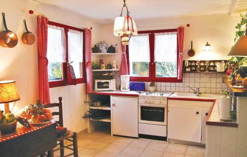 Benodet Casa | Awesome Home In Bénodet With Wifi