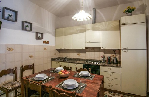 Massa Casa | Impresionante casa en Bargana con WiFi
