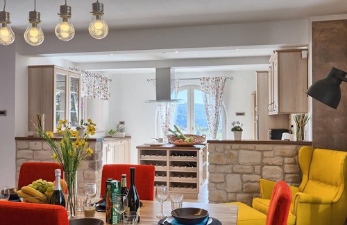 Buzet Casa | Impresionante casa en Buzet