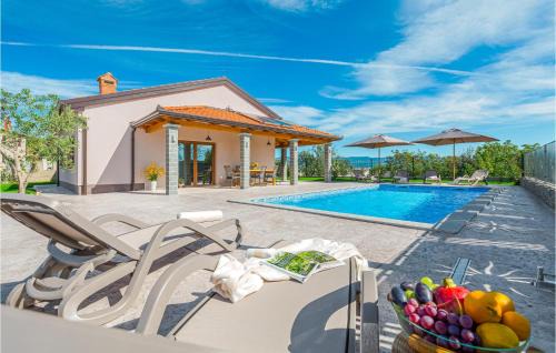 Sveti Donat Casa | Awesome Home In Buzet With Wifi