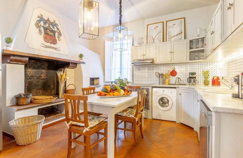 Vorno Casa | Impresionante casa en Capannori con.