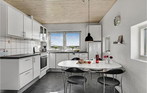 Skæring Casa | Awesome Home In Egå With Kitchen