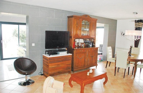 Bourg-Saint-Andeol Casa | Awesome home in Bourg Saint Andeol with 5 Bedrooms, Private swimming pool and Outdoor swimming pool