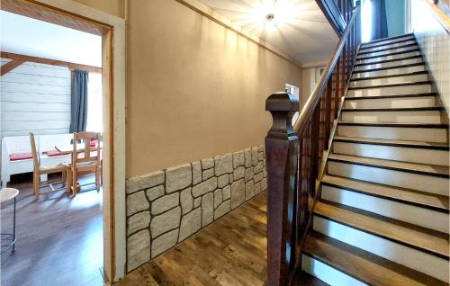 Granges-Aumontzey Casa | Awesome Home In Granges-Aumontzey