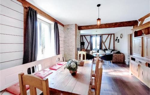 Granges-Aumontzey Casa | Awesome Home In Granges-Aumontzey