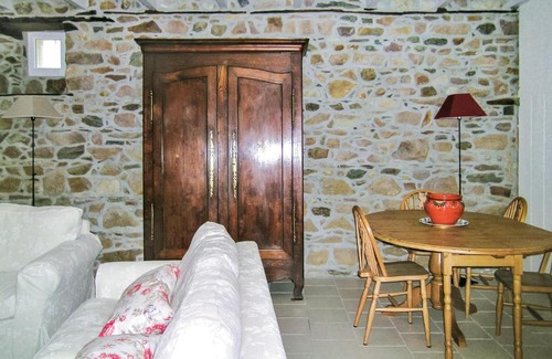 Quemper-Guezennec Casa | Awesome Home In Quemper Guezennec