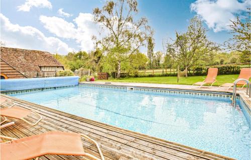 Vieux-Pont-en-Auge Casa | Awesome Home In St Pierre En Auge