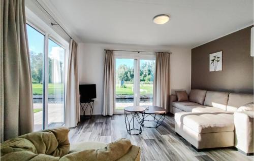 Giethoorn Casa | Awesome Home In Giethoorn With Kitchen