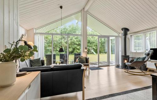 Fjellerup Casa | Awesome Home In Glesborg With Sauna