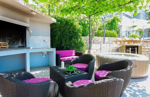 Gornje Sitno Casa | Awesome Home In Gornje Sitno With Wifi, Outdoor Swimming Pool And Heated Swimming Pool