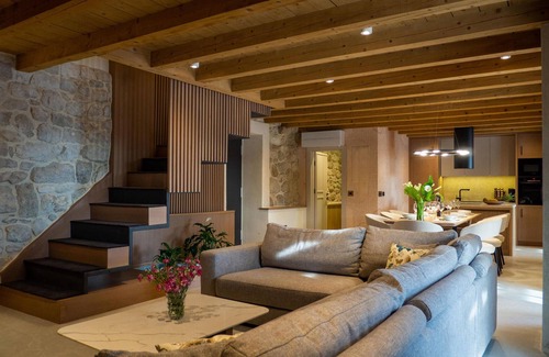 Ljuta Casa | Impresionante casa en Gruda