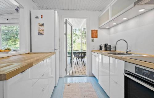 Hojby Casa | Awesome Home In Højby With Wifi