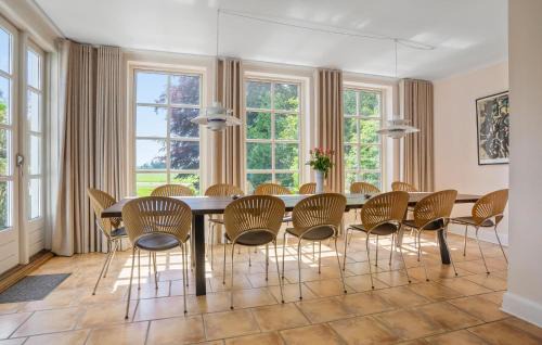 Haslev Casa | Awesome Home In Haslev With Kitchen