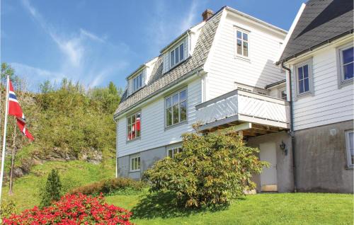 Fusa Casa | Awesome Home In Holmefjord
