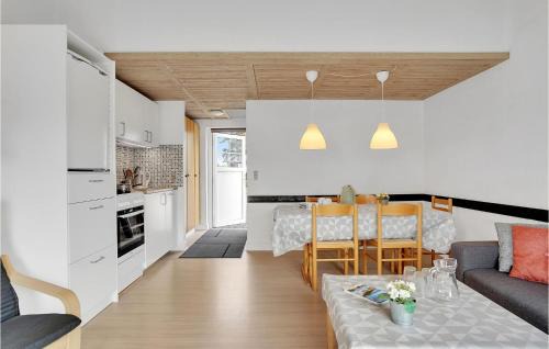Ristinge Casa | Awesome Home In Humble With Wifi