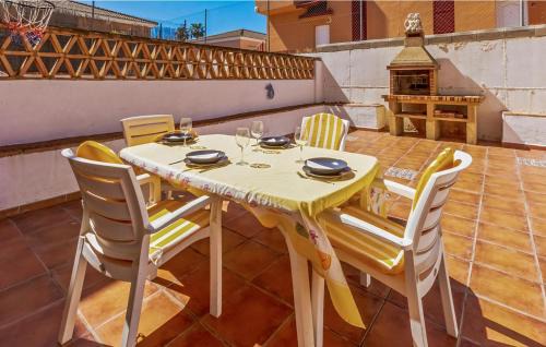 Islantilla Casa | Awesome Home In Islantilla - Lepe