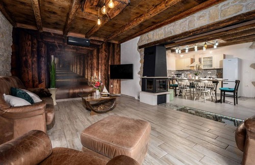 Ripenda Verbanci Casa | Impresionante casa en Labin con WiFi