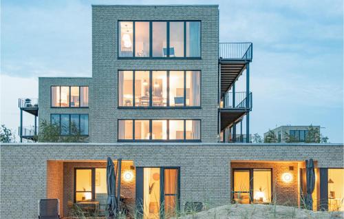 Lembruch Casa | Awesome Home In Lembruchdümmer See