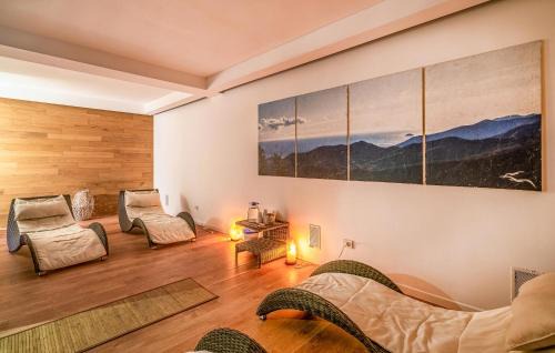 Regione Ca' Nova Casa | Awesome Home In Magliolo With Sauna