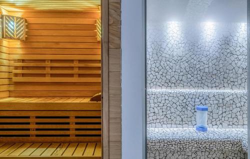 Regione Ca' Nova Casa | Awesome Home In Magliolo With Sauna
